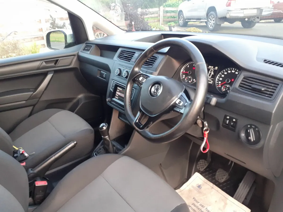 Volkswagen Caddy 2020 - Image 2
