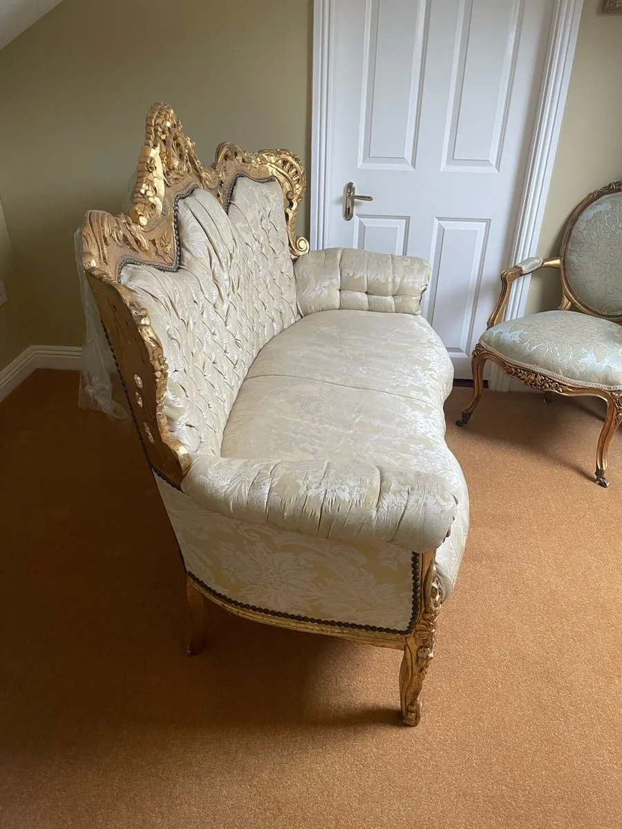 ANTIQUE GOLD LEAF 3 SEATER COUCH - Image 2