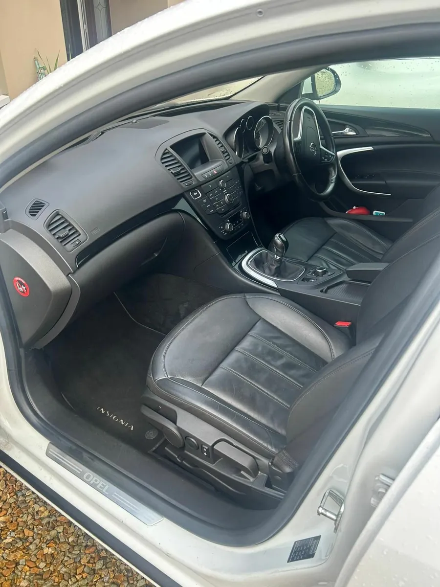Opel Insignia 2013 - Image 2