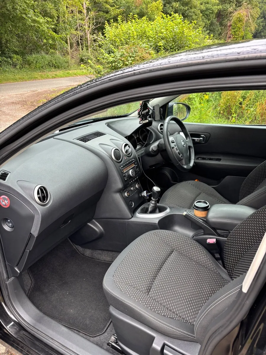 Nissan Qashqai 2009 - Image 4