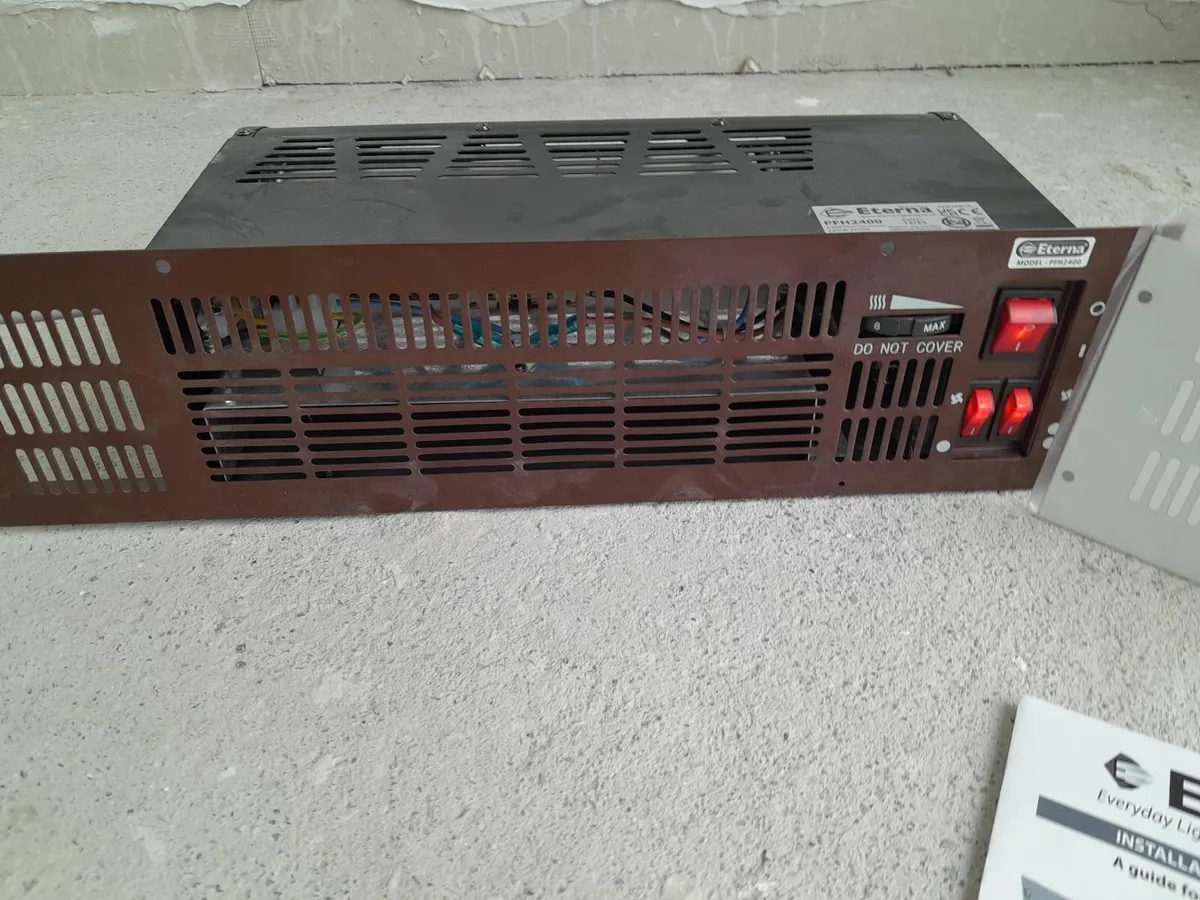 Electric plinth   thermostatic heater - Image 1