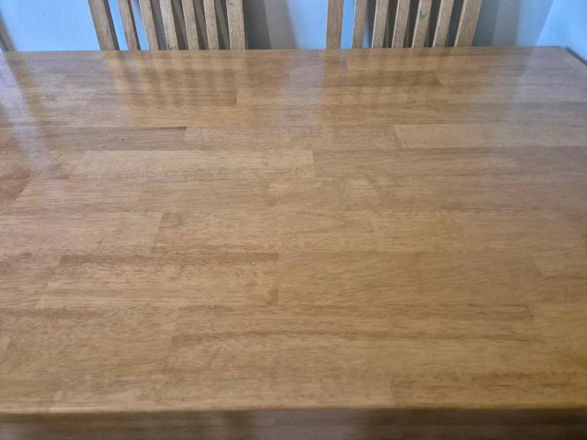 Table and 4 chairs - Image 4