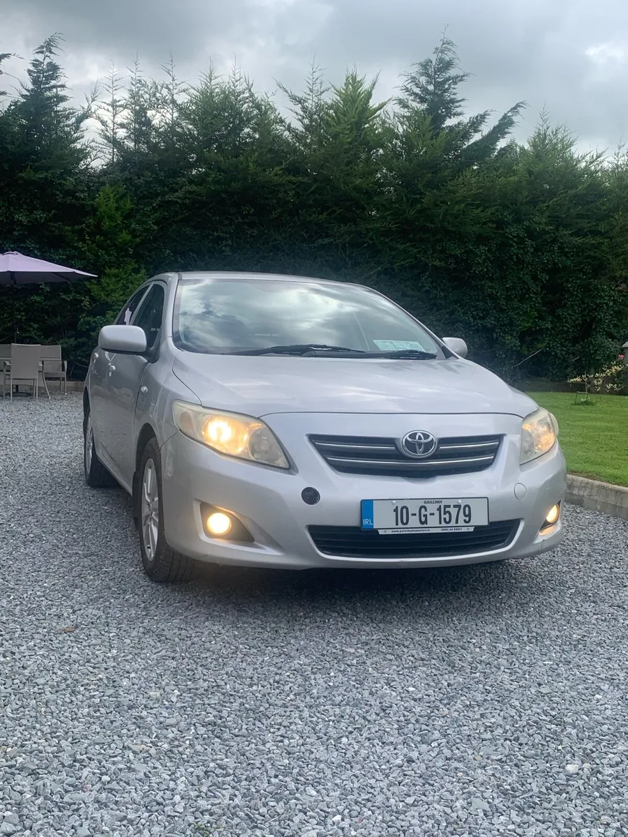 Toyota Corolla 2010 - Image 1