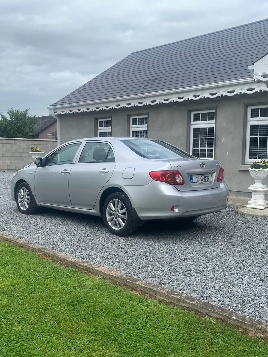 Toyota Corolla 2010 - Image 3