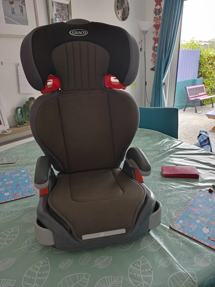 Graco Car Seat,  Junior Maxi Car Seat. - Image 2