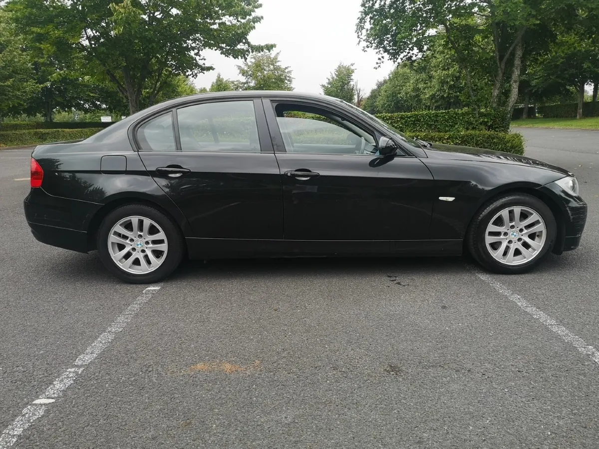 BMW 3-Series 2008 - Image 1