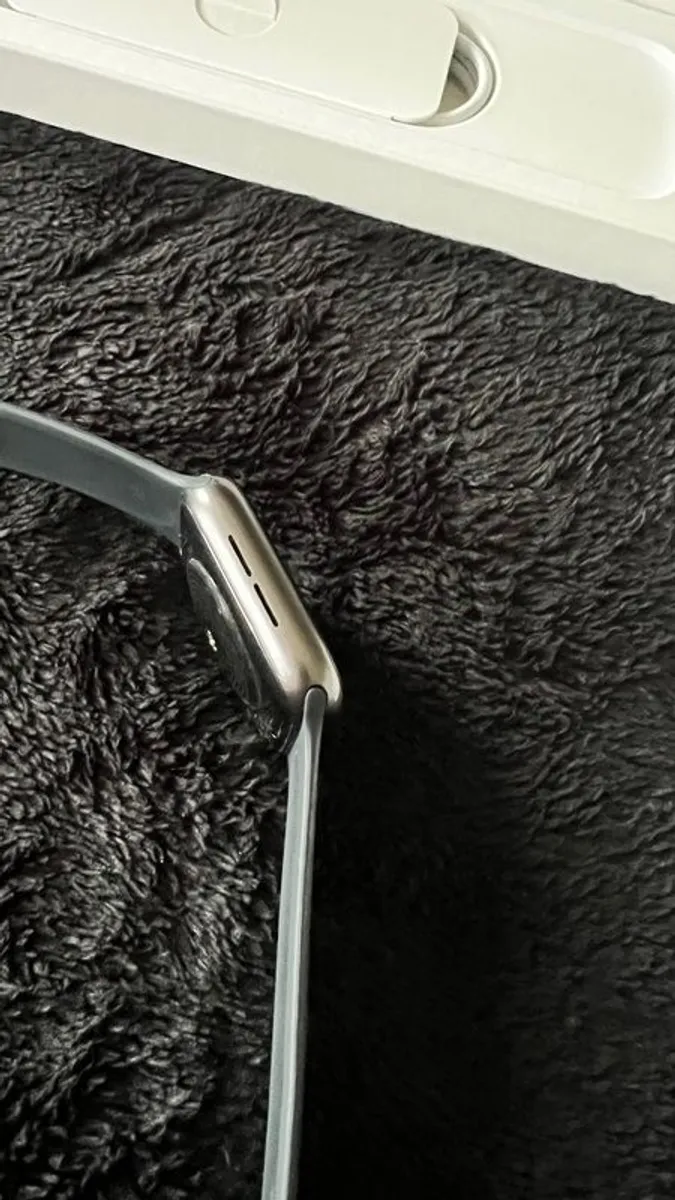 Apple Watch  SE 2 44mm - Image 4