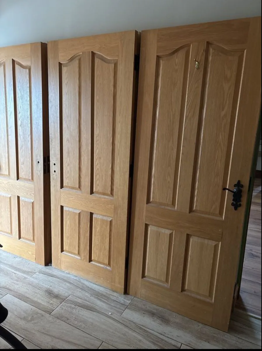 8 Solid Oak Doors - Image 1