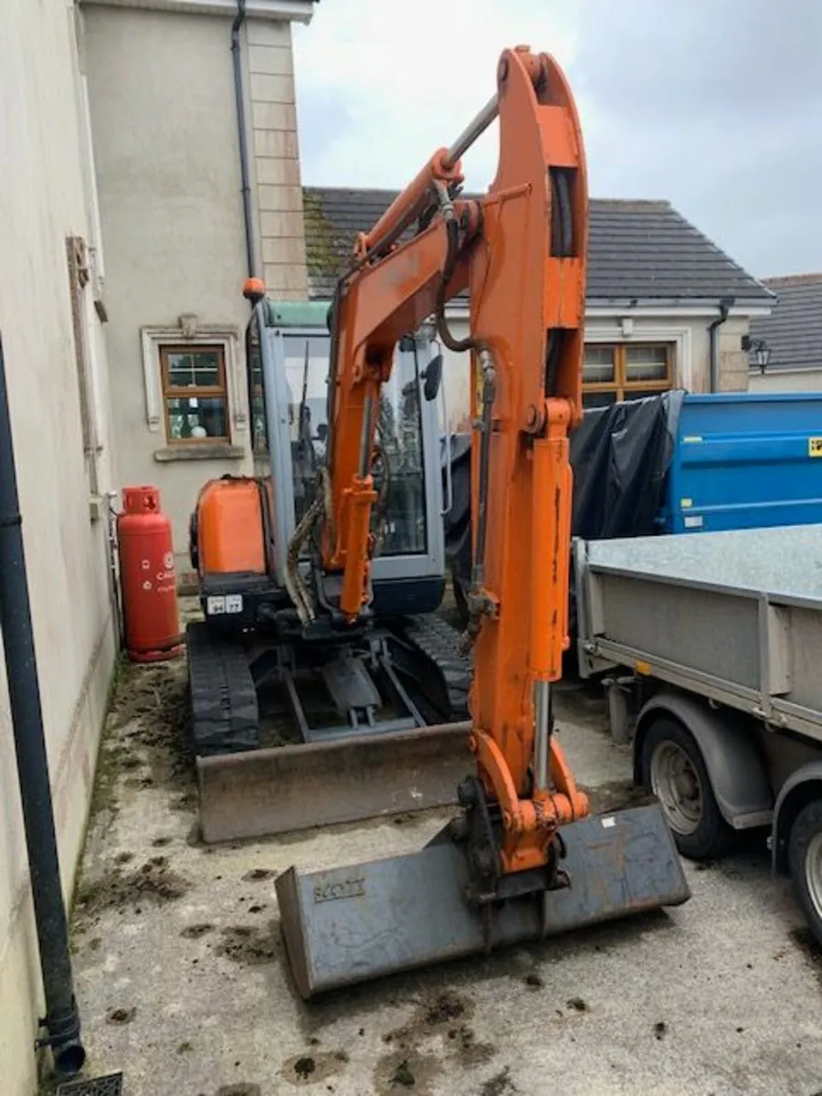 2008 HITACHI ZX 30 - Image 1