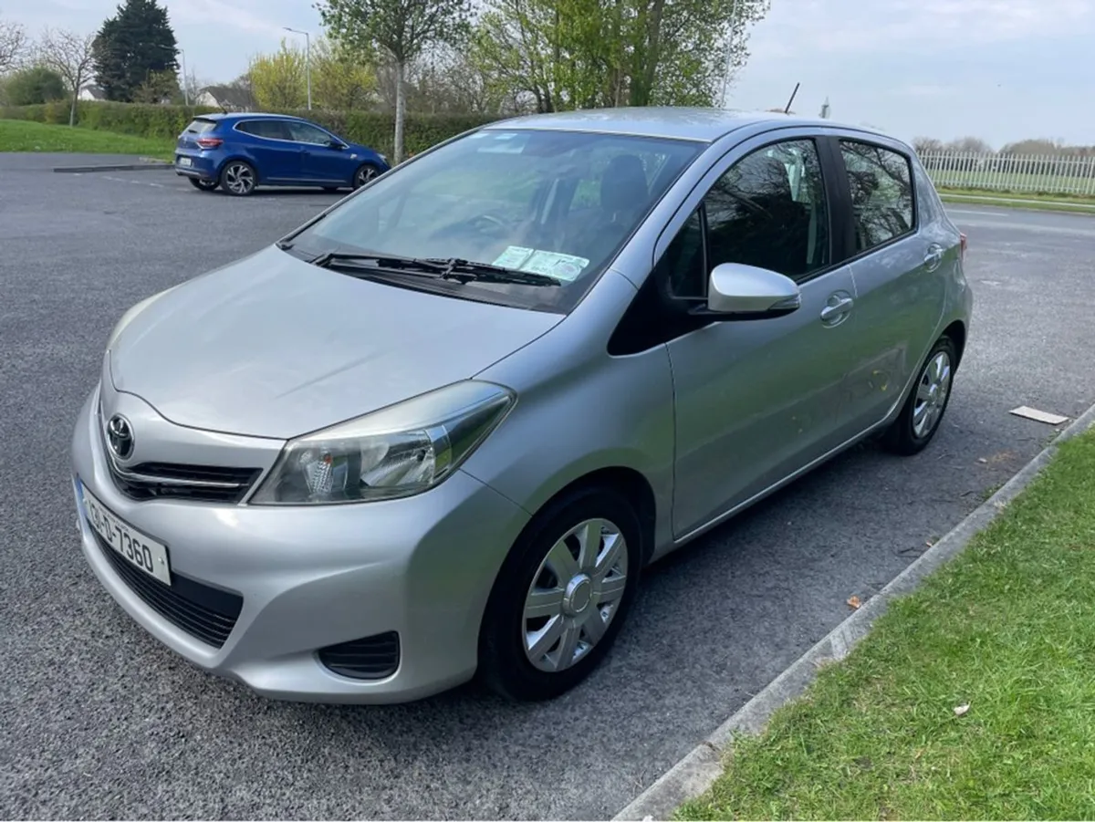 Toyota Yaris 1.4 D-4d Luna 4DR - Image 2