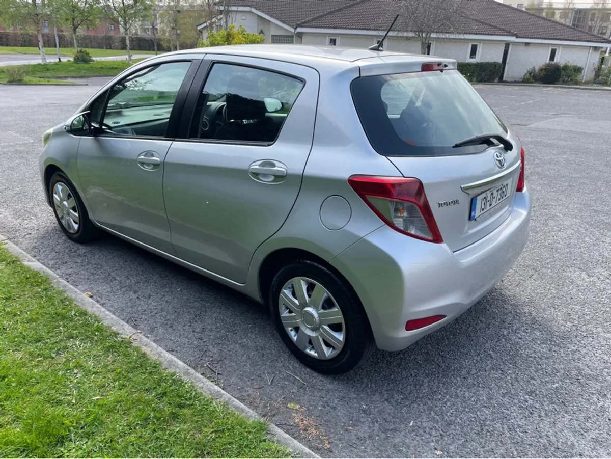 Toyota Yaris 1.4 D-4d Luna 4DR - Image 4