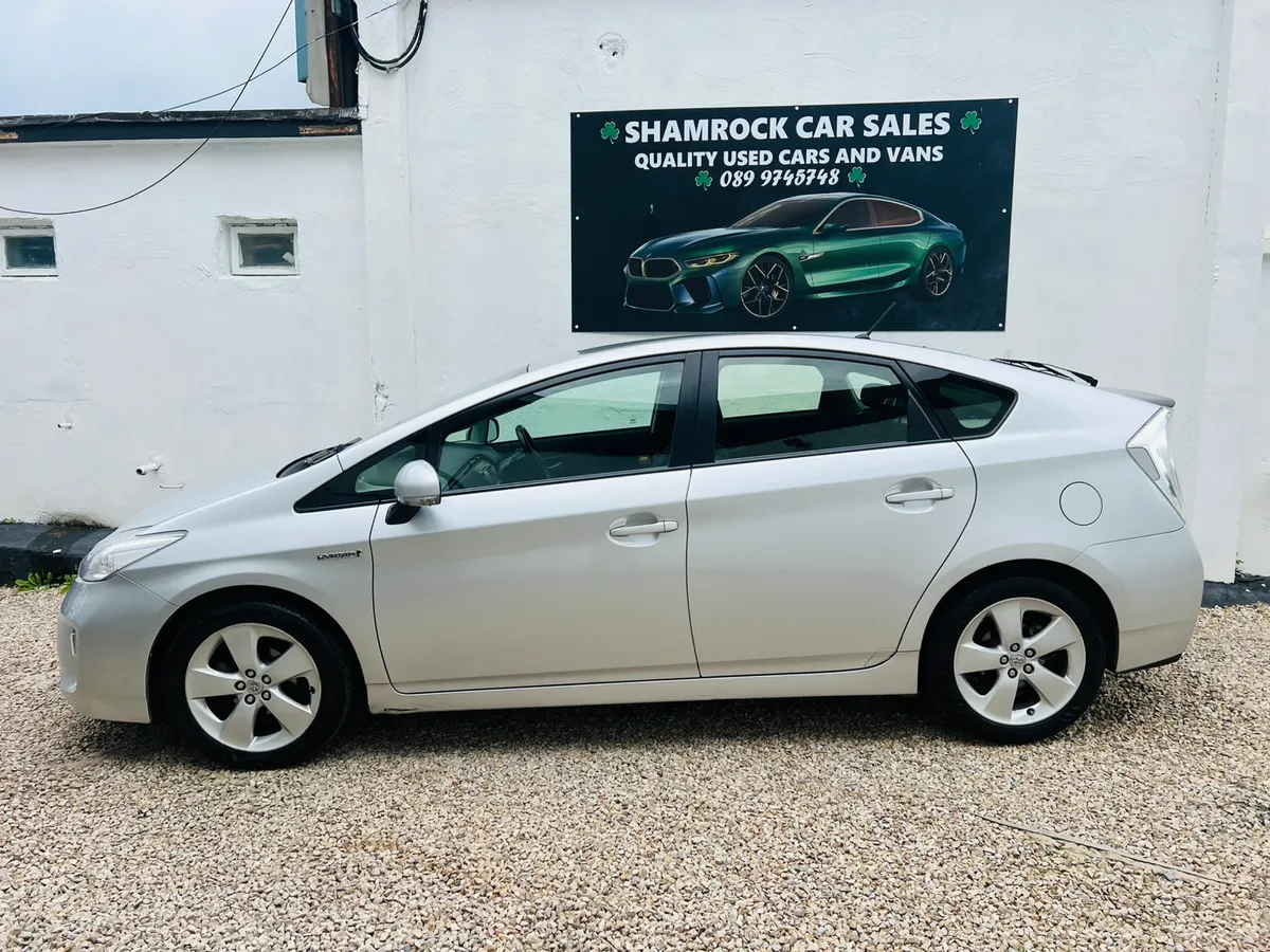 2012 Toyota Prius 1.8 Hybird Top spec *irish car* - Image 2