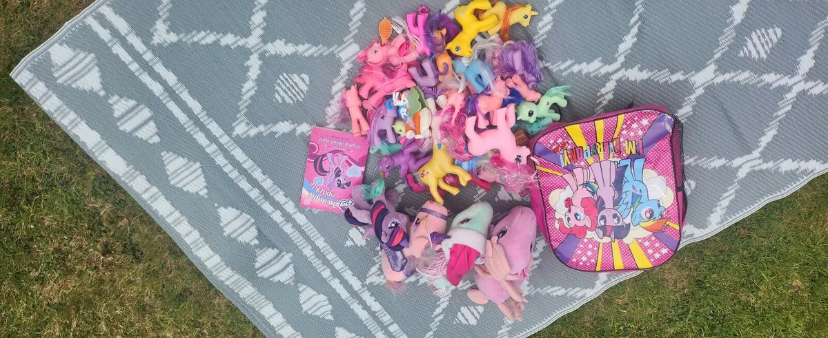 Ponys - Image 2