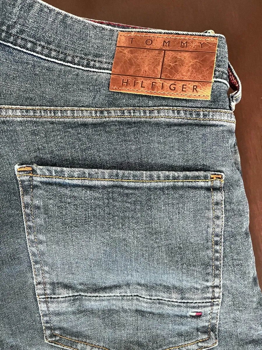 Tommy Hilfiger -jeans and chinos - Image 2