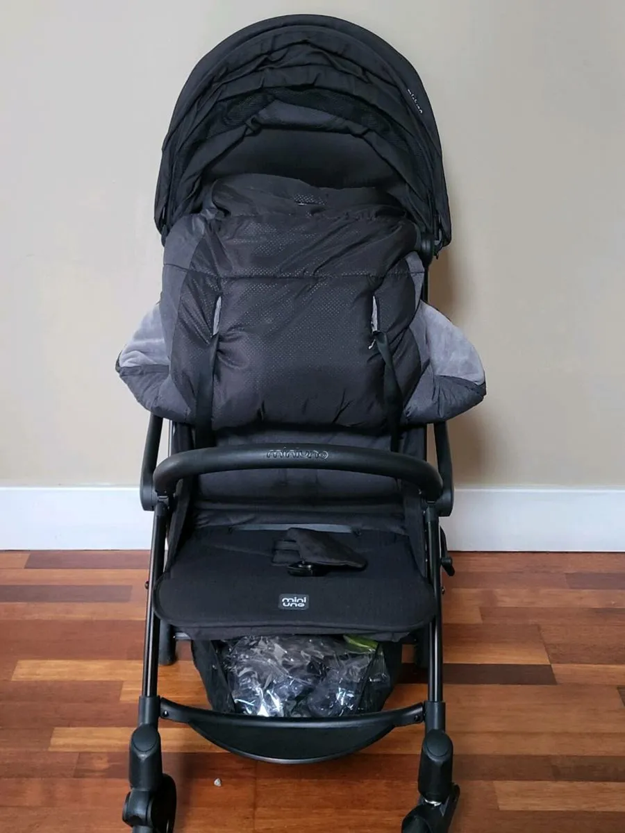 Compact stroller - Image 4