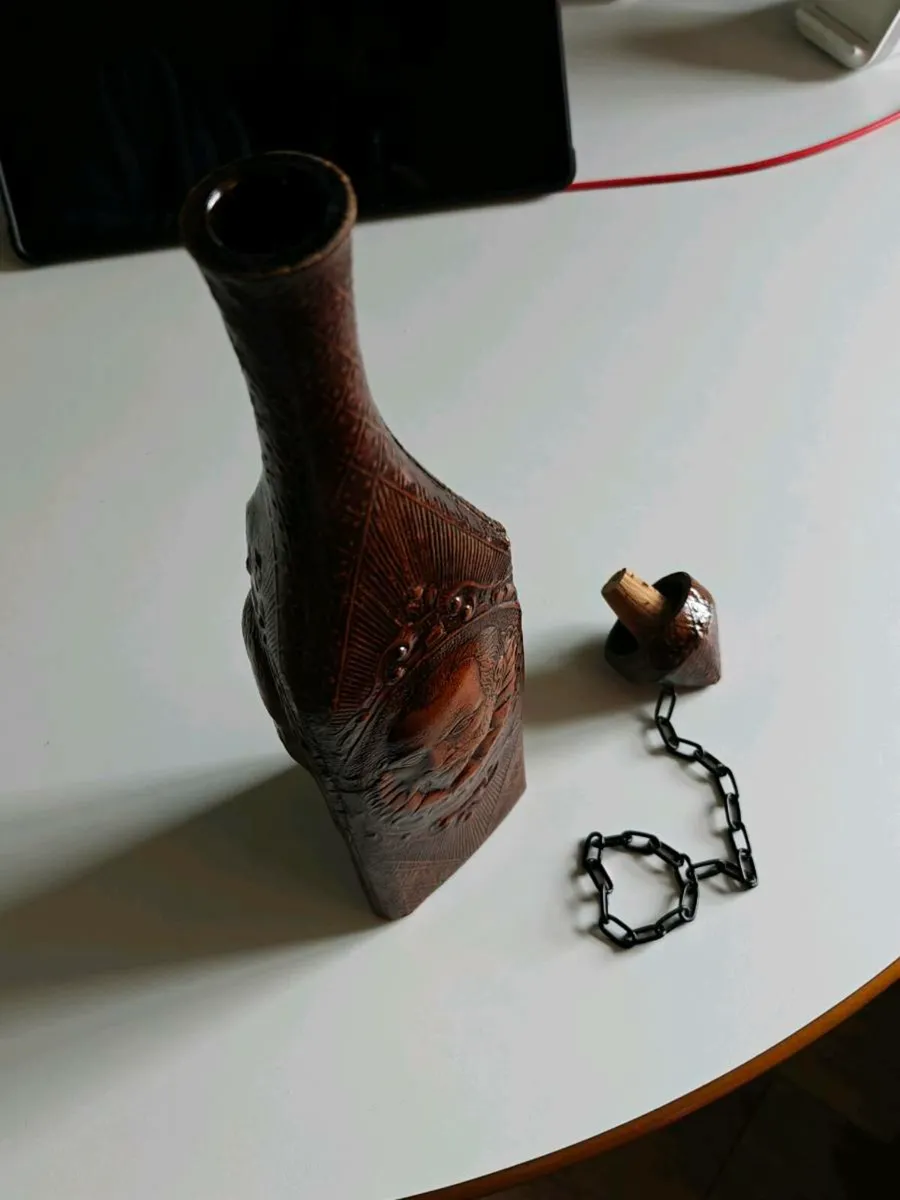 Vintage leather over bottle - Image 1