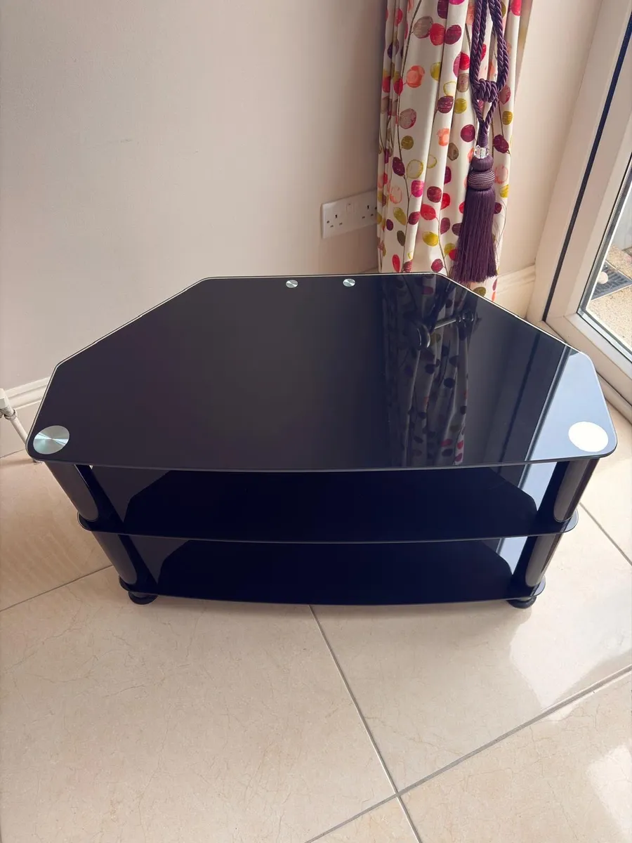 TV stand - Image 2