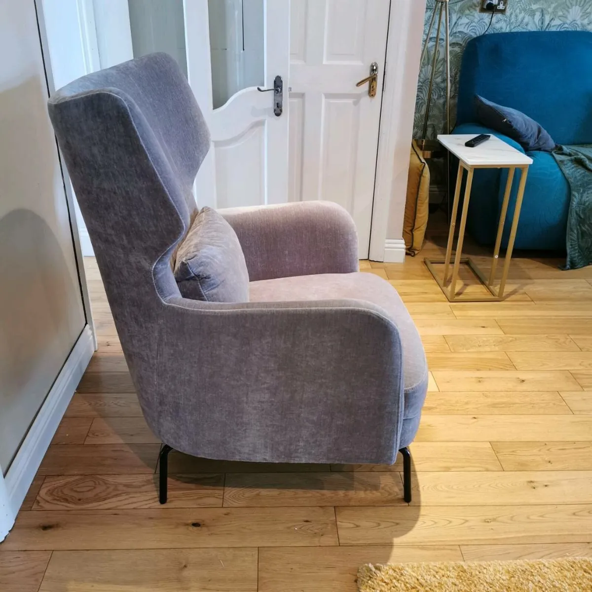 High back chair - Image 2