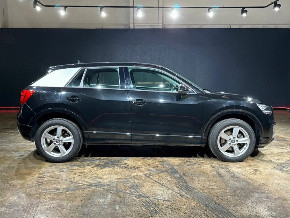 Audi Q2 1.0 TFSI AUTOMATIC FULL BLACK LEATHER - RE - Image 3