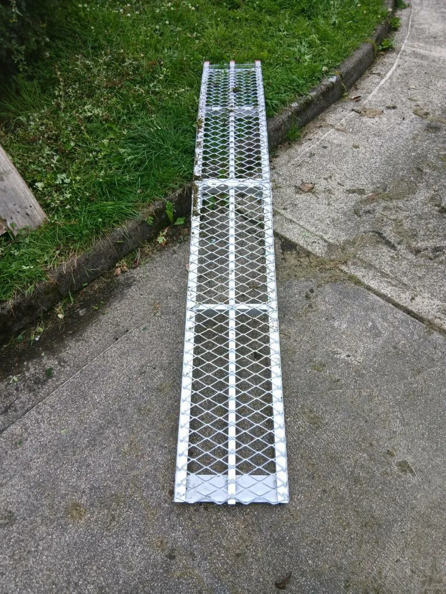 Aluminium loading ramps foldable7ft 3 - Image 1