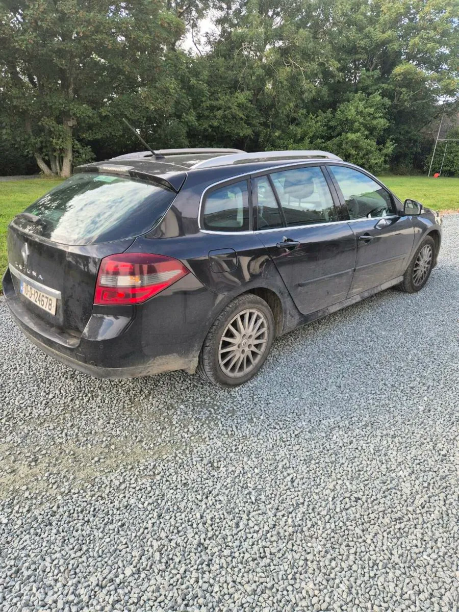 2010 Renault Laguna - Image 2
