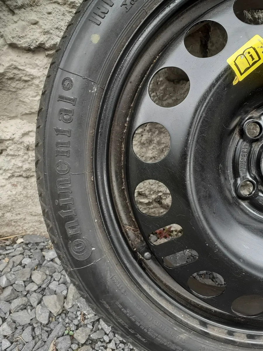 Tyre and rim - Image 1