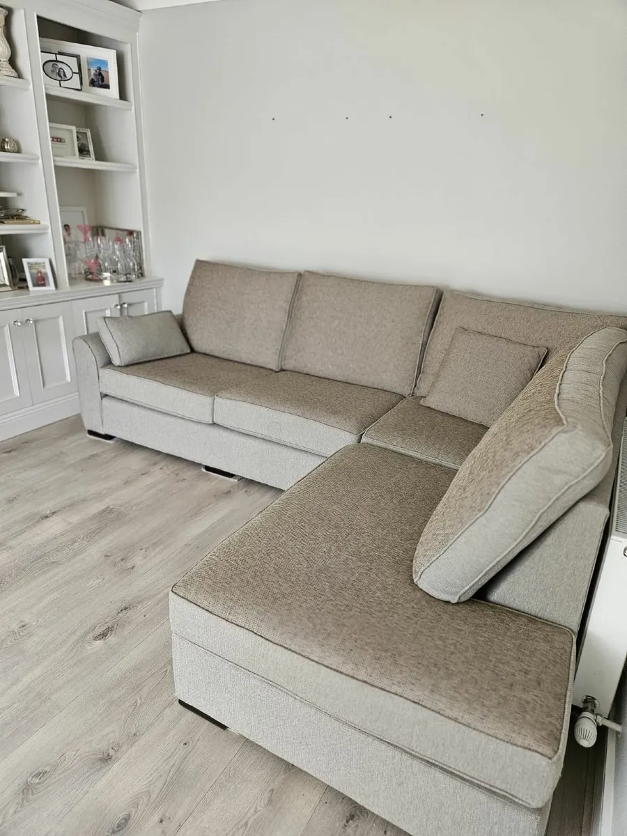 Sofa - Image 4