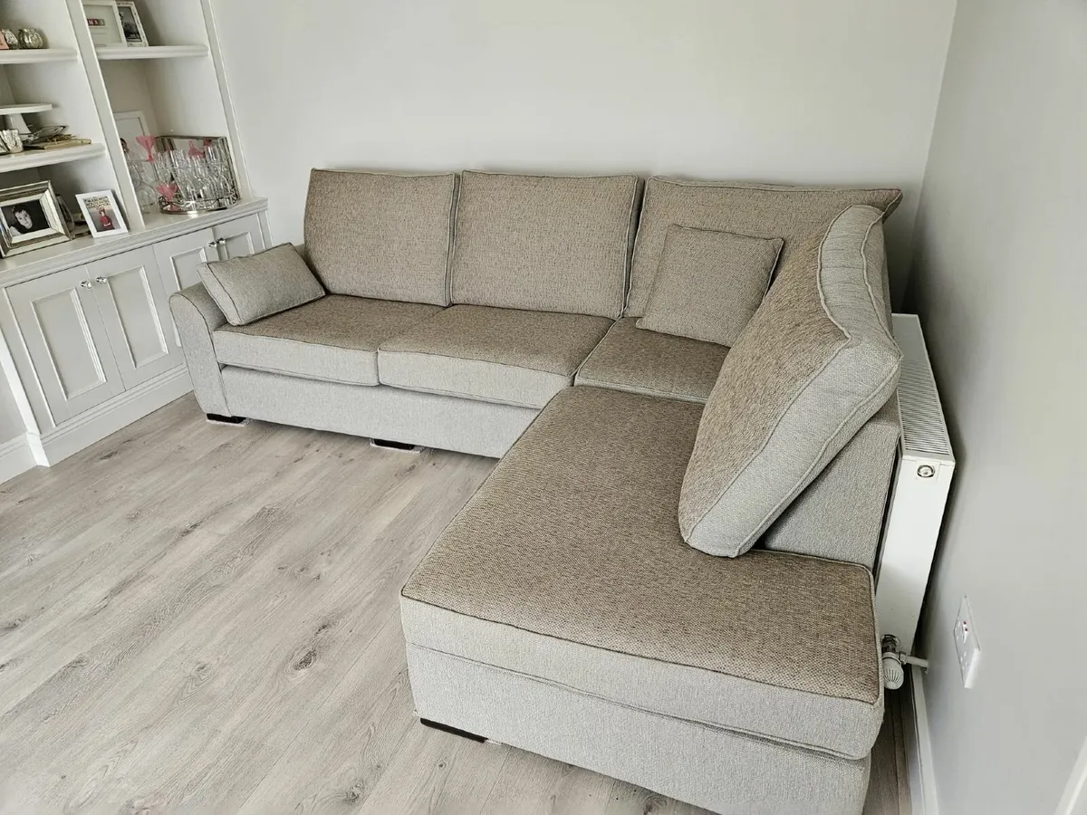 Sofa - Image 3