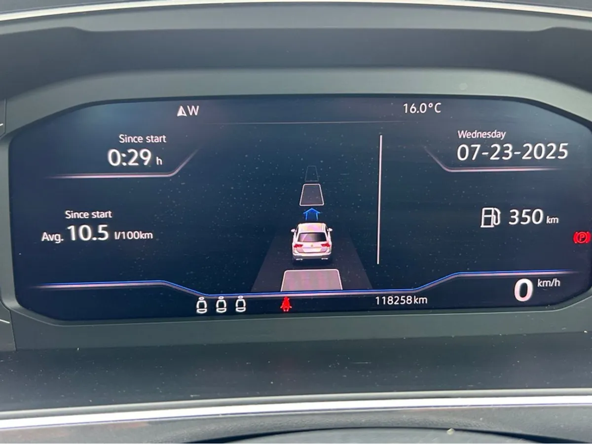 Volkswagen Tiguan Highline 2.0 TDI Manual 6speed - Image 4