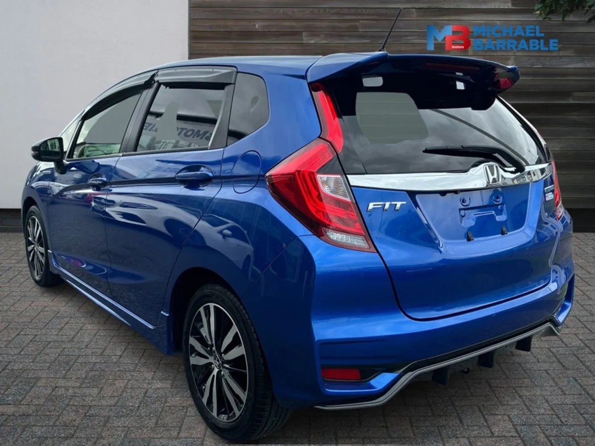 Honda Fit 1.5 Hybrid Automatic RS - Image 4