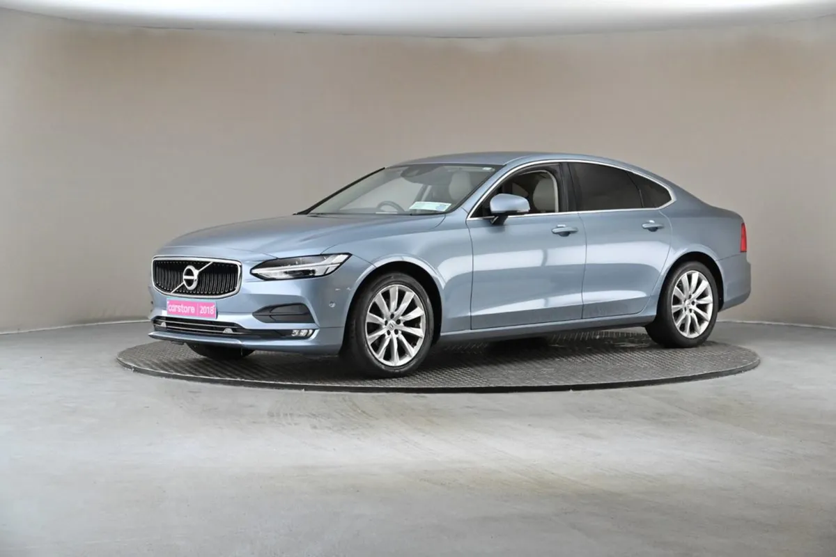 Volvo S90 D3 150hp Momentum Geartronic - Image 4