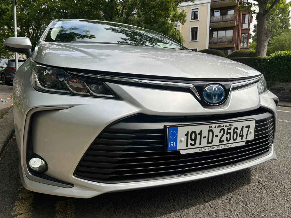 2019 TOYOTA COROLLA HYBRID NCT MARCH 2027 - Image 3