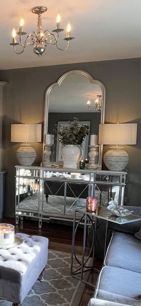 Mirrored sideboard