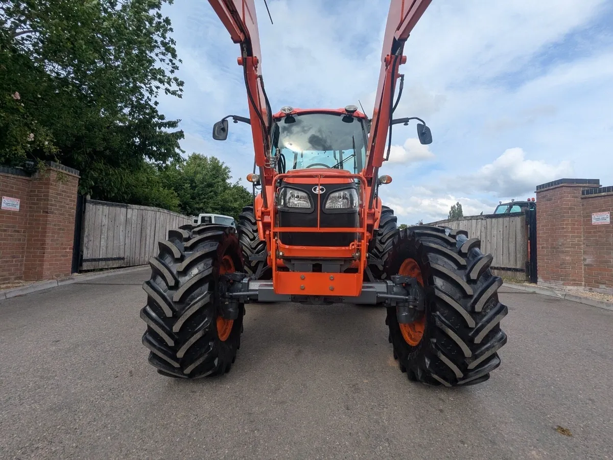 Kubota 9540 with loader - Image 4