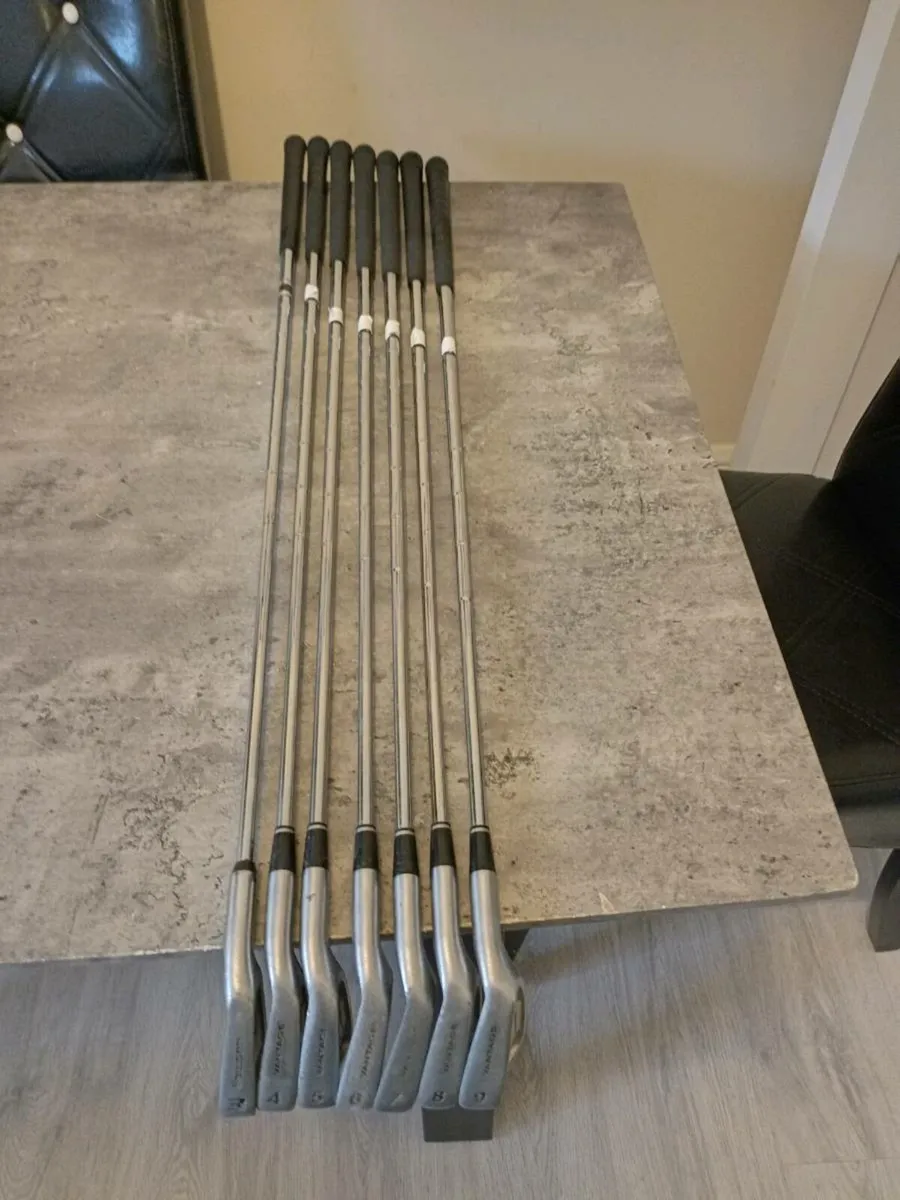 Vantage golf irons. Right handed clubs. - Image 4