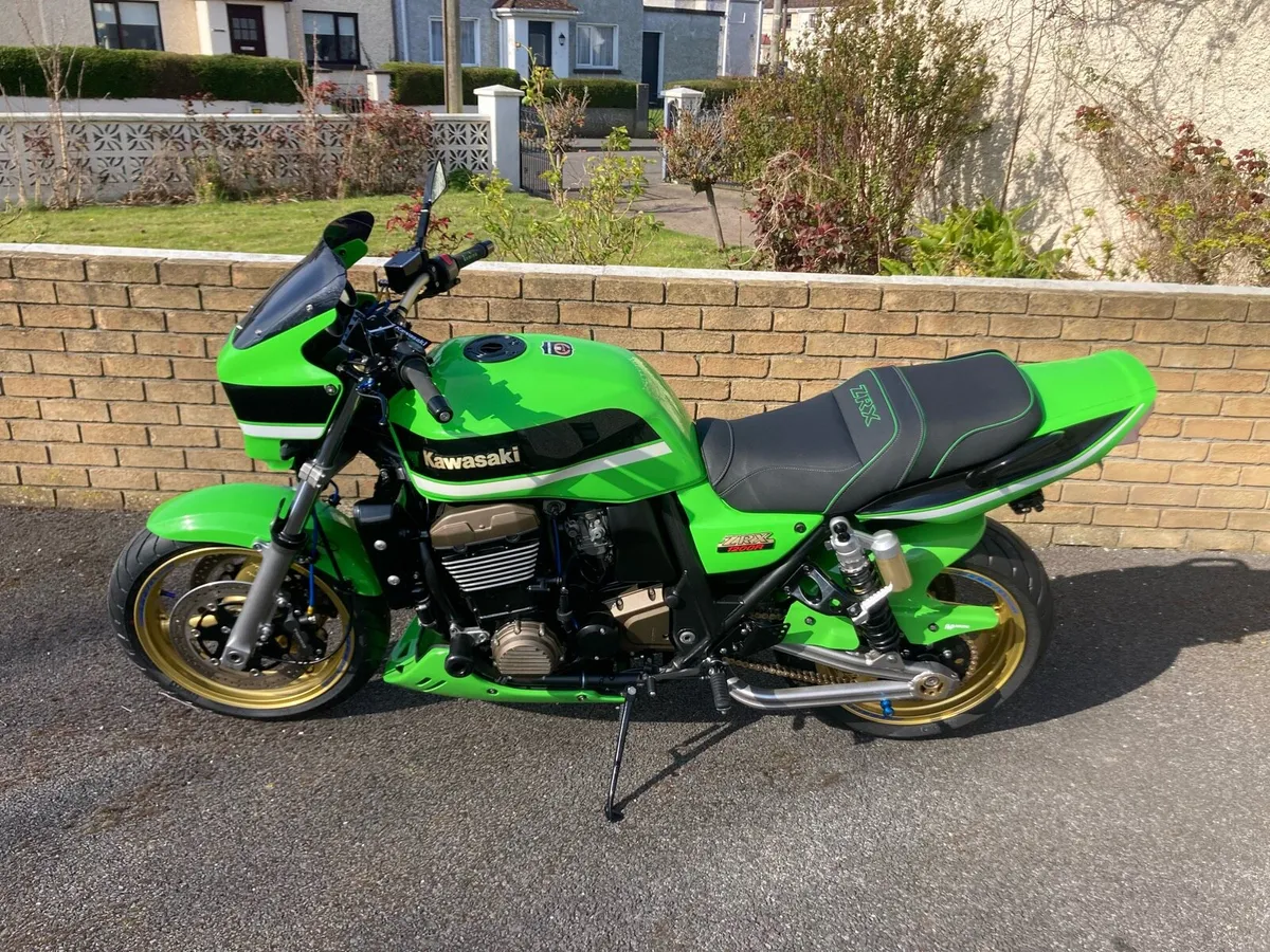 Motorbikes - Image 2