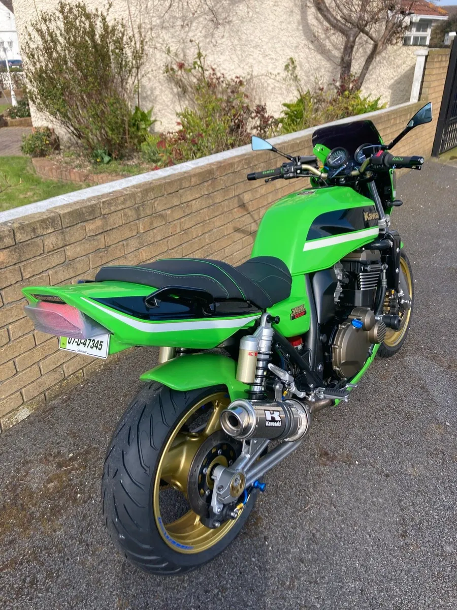 Motorbikes - Image 4