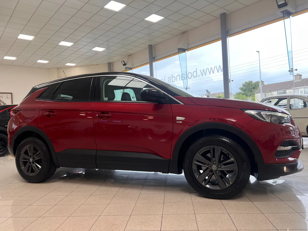 2020 As New High Spec Twin Tone Now On Sale - Image 3