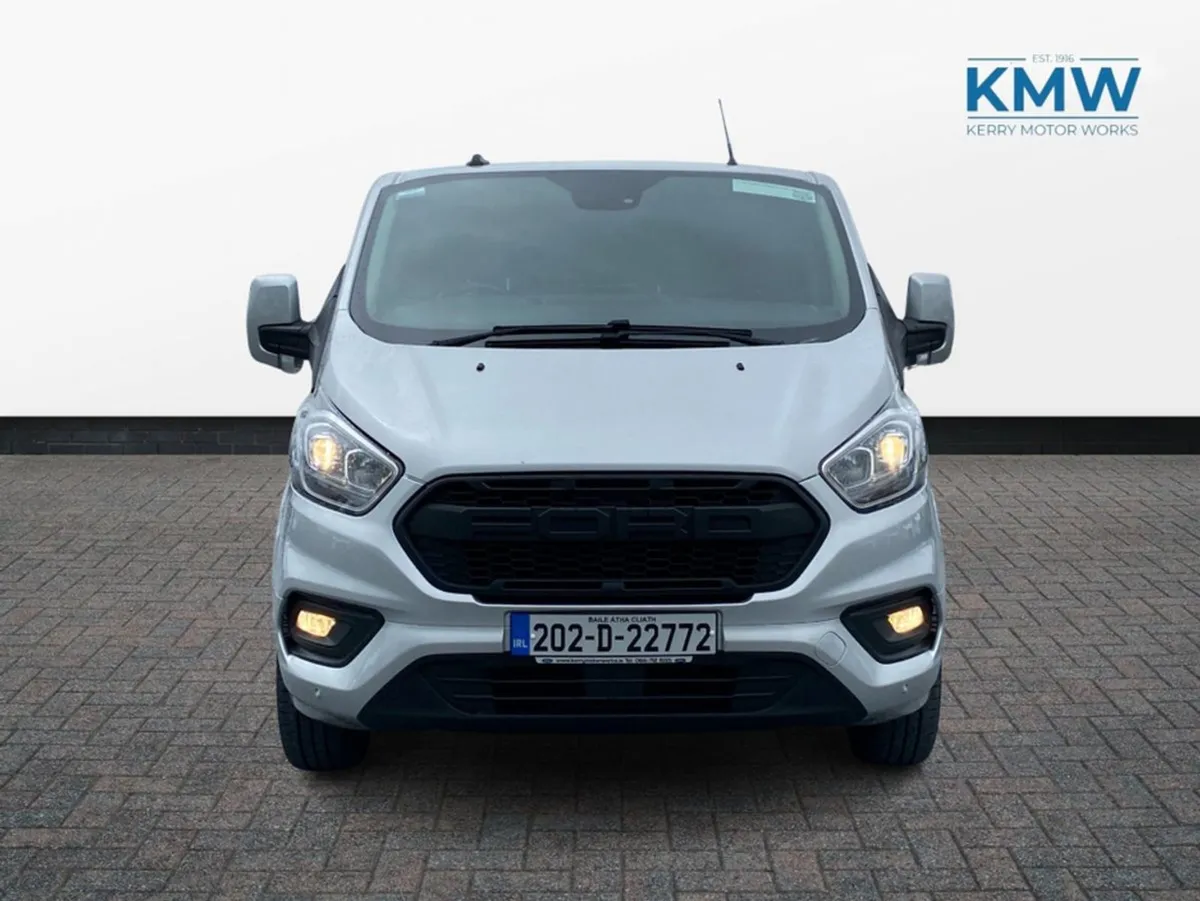Ford Transit Custom 2.0 TDCI SWB Limited - Image 3