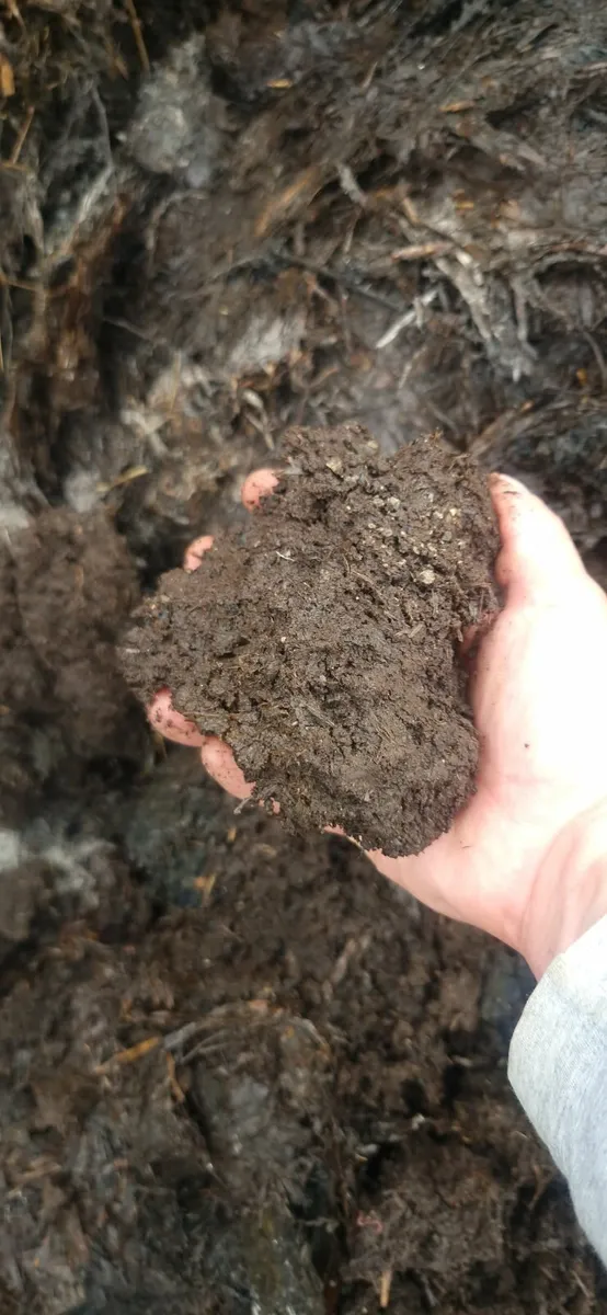 Horse Compost - Gardening - Greenhouse - Image 2