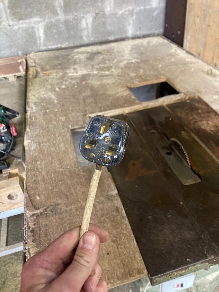 Bench saw - Image 2