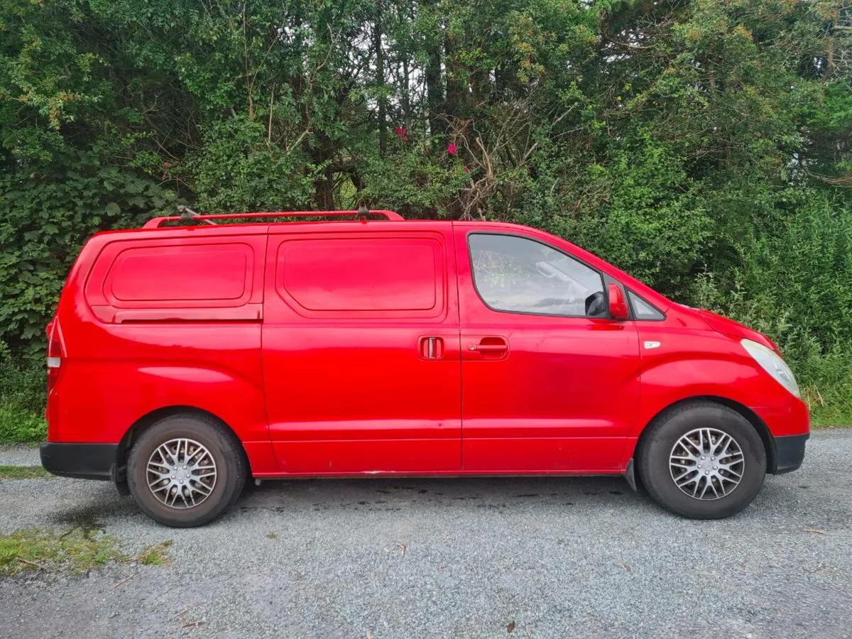 Hyundai H1 Van - Image 4
