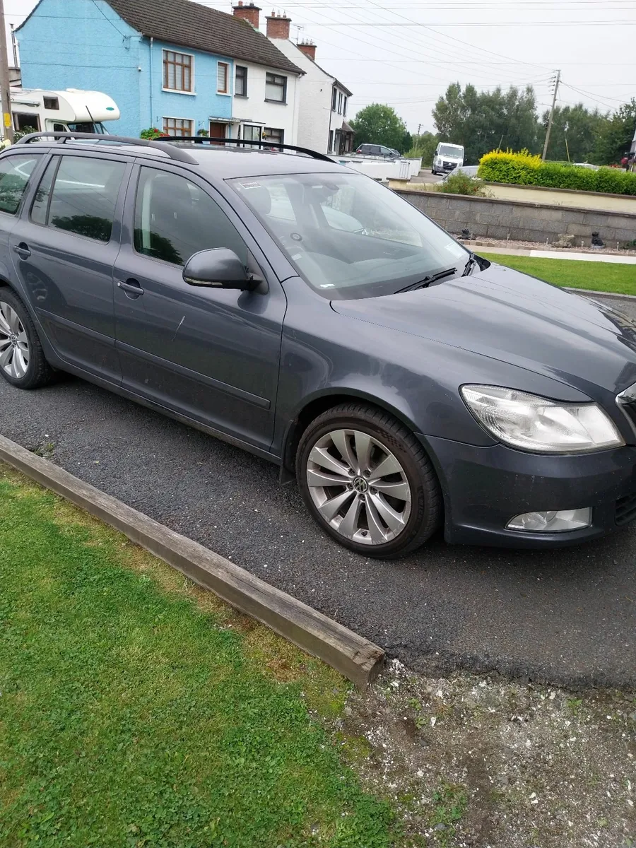 Skoda Octavia 2012 - Image 2