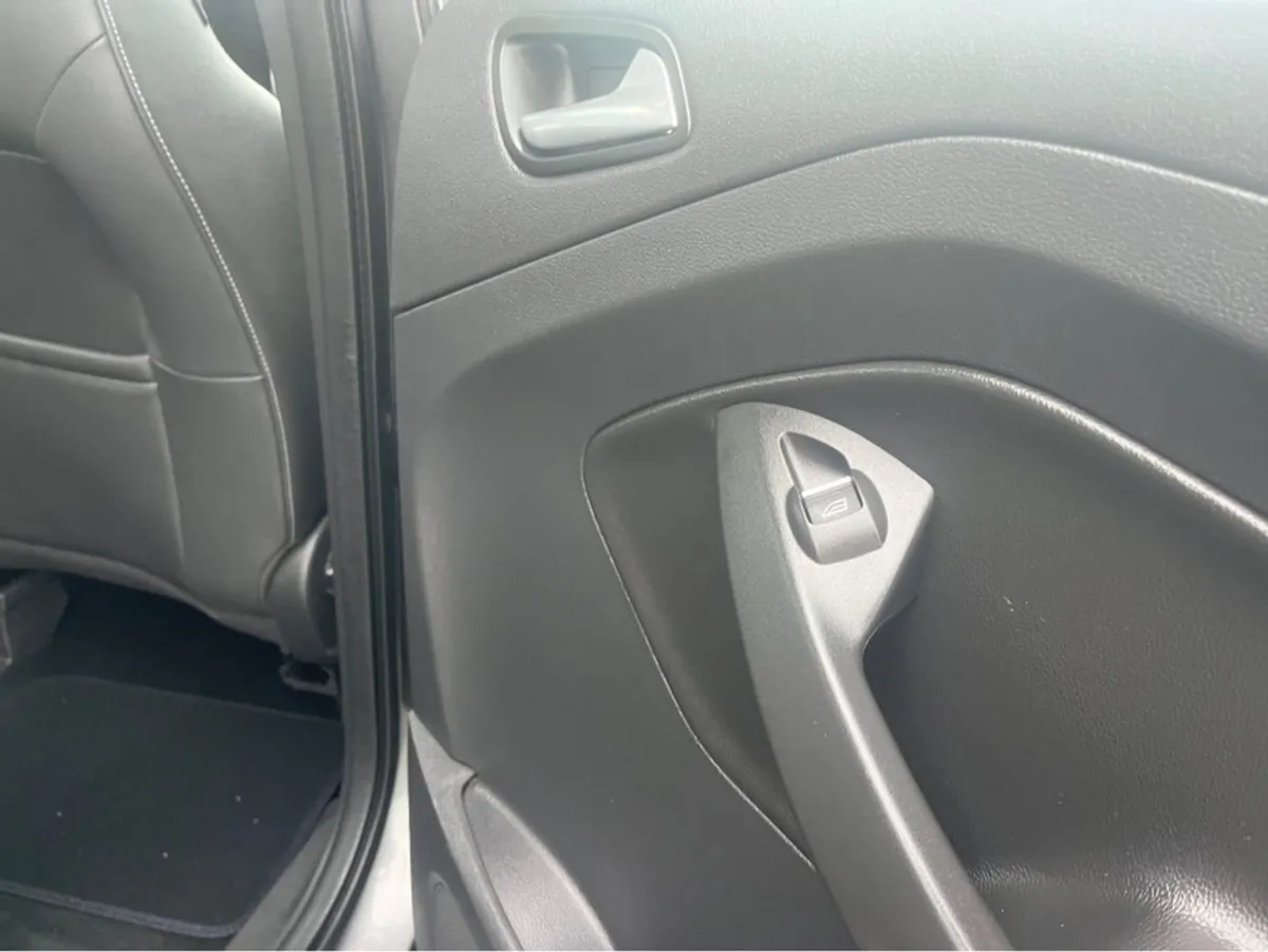 Ford Puma Titanium 5DR 1.0t 125 Mhev M6 4 Finance - Image 3