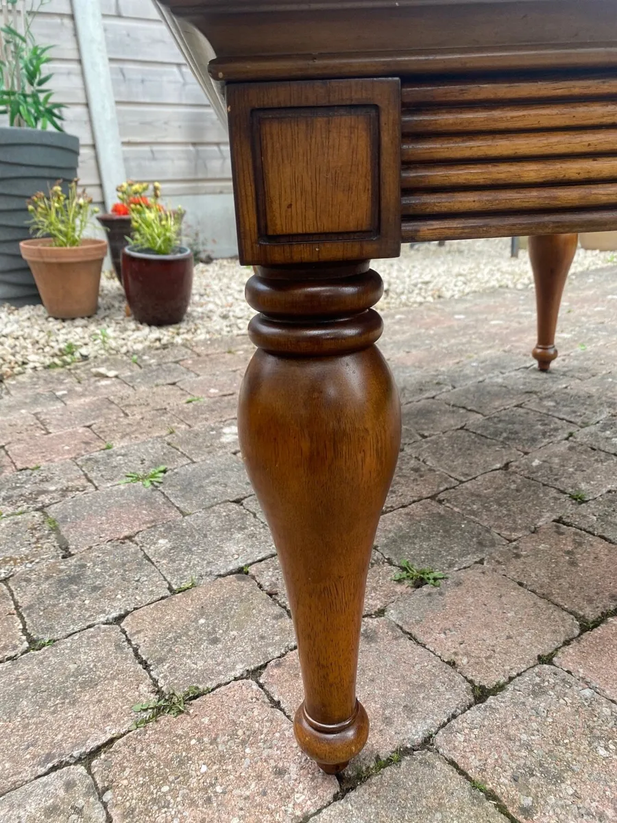Table set - Image 3