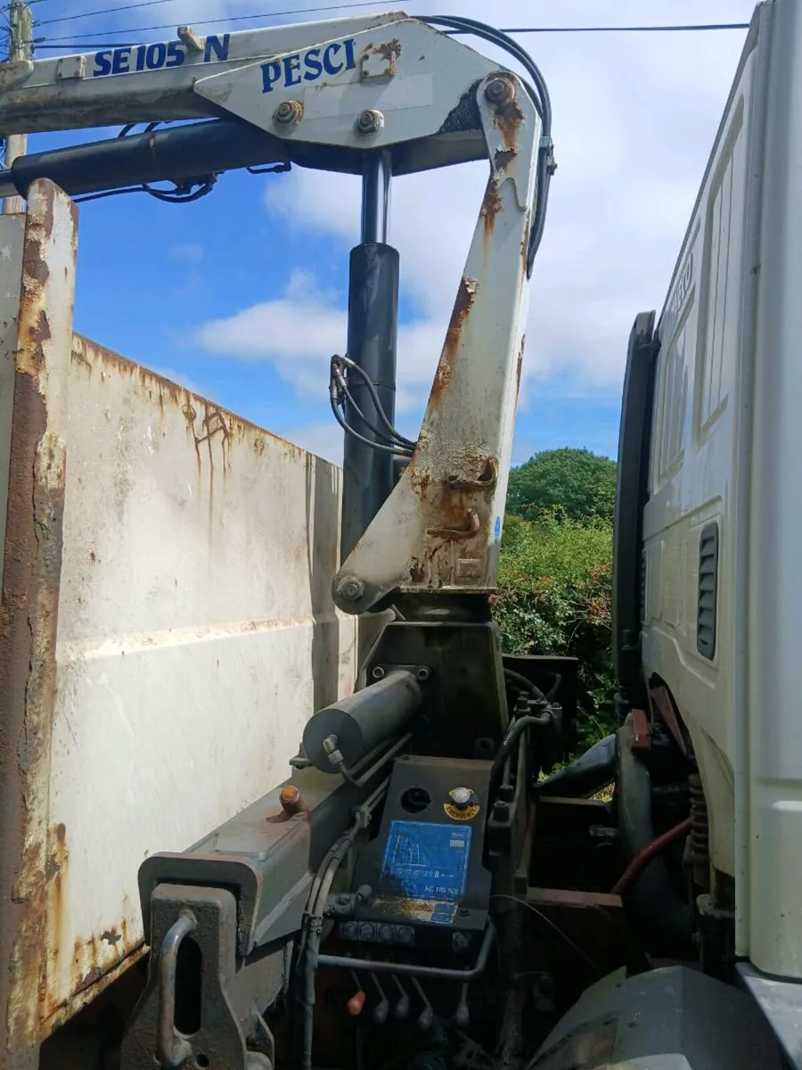 2005 iveco eurocargo Pesci crane - Image 4