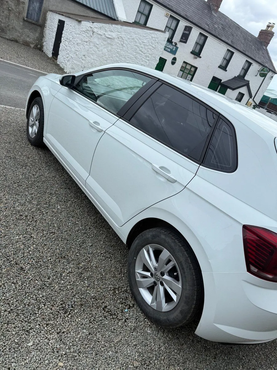 Volkswagen Polo 2019 - Image 2