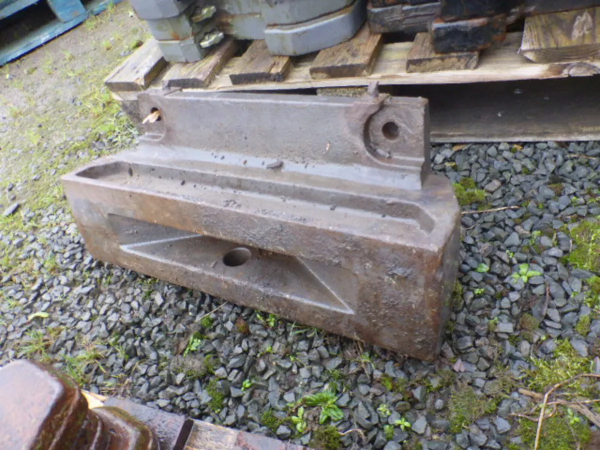 MF Massey Ferguson Tractor Weight Carriers - Image 3