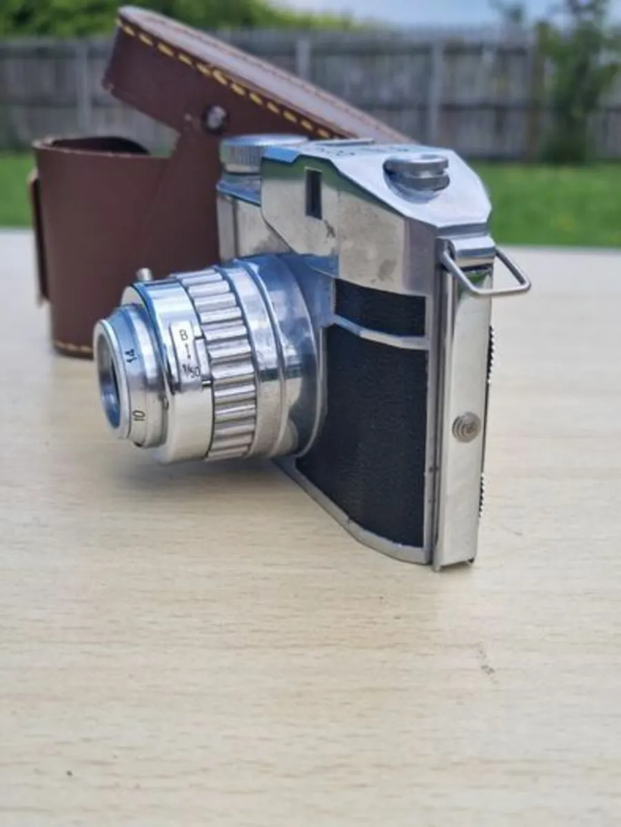 Vintage Italian Bencini Comet S Camera - Image 3