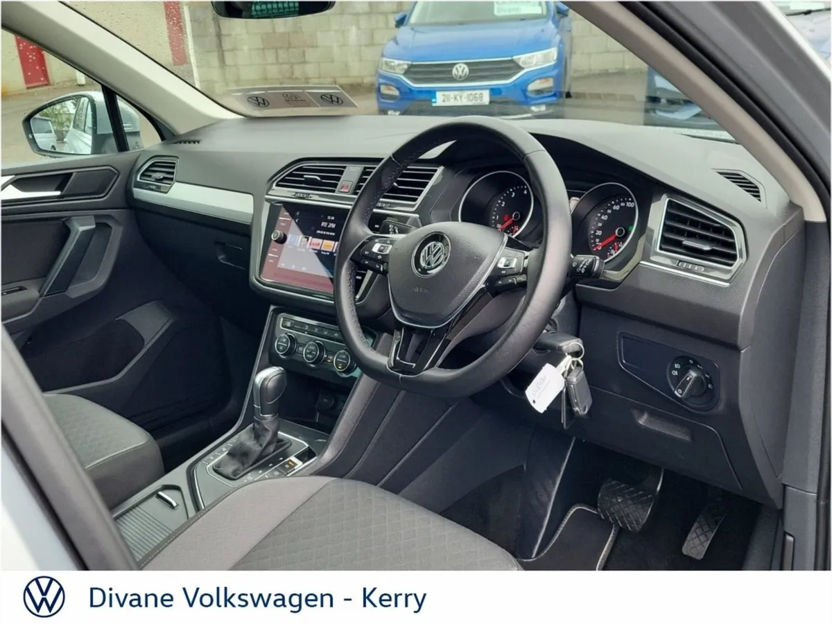 Volkswagen Tiguan Automatic Comfortline 1.5 TSI 1 - Image 4